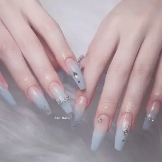 ネイル Hin Nailsのネイルデザイン