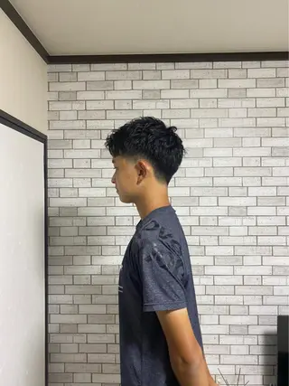 ショート メンズ 二本木 秀成のヘアスタイル