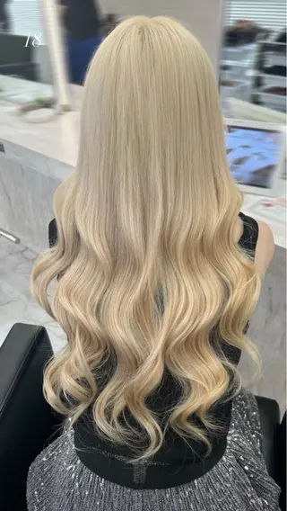 ロング カラー ✨韓国艶髪✨ケア ブリーチ🫧アキラのヘアスタイル