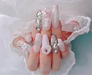 ネイル エムネイル サロンのネイルデザイン