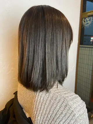ミディアム カラー 宮本 玲那のヘアスタイル