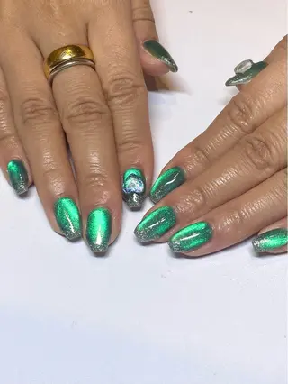 ネイル Rika🌼 シンプル•マグネットのネイルデザイン