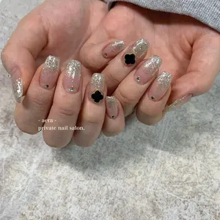 ネイル AERA nail shino🐱⸝꙳のネイルデザイン