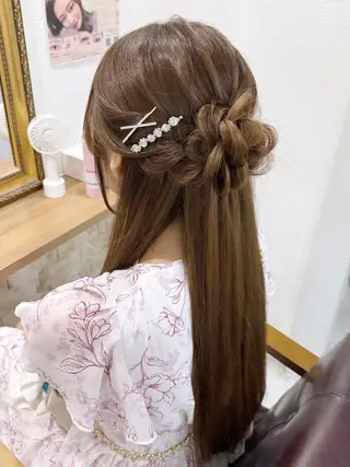 ヘアアレンジ セットサロンCURE 🩵あんみのマツエク・マツパデザイン
