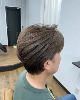 ショート カラー 【hair mic】 植田隆文のヘアスタイル