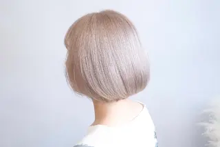 ショート 安藤悠里/ハイトーン /デザインカラーのヘアスタイル