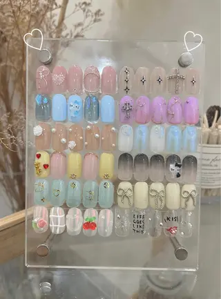 ネイル NAGISA🧁🎀 持ち込み⌇パラジェルのネイルデザイン