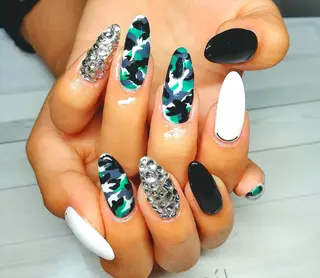 ネイル Li'leaNail AINAのネイルデザイン