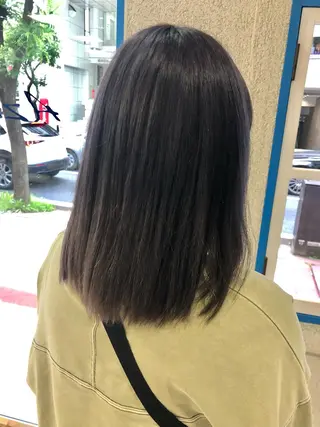 セミロング カラー 阿部 美咲のヘアスタイル