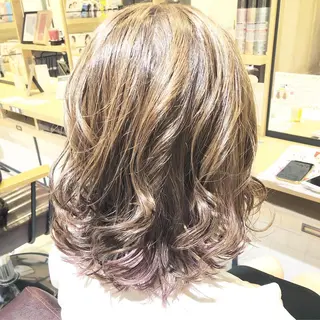 ミディアム EARTH 榎本のヘアスタイル