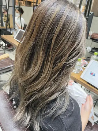 ミディアム カラー 🌈外国風ハイライト こうたろうのヘアスタイル
