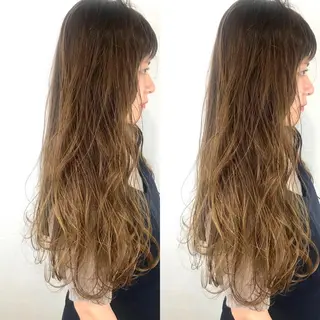 ロング カラー 韓国レイヤーカット/ ダブルカラーのヘアスタイル