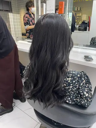 ミディアム カラー パーマ ヘアアレンジ キッズ ネイル マツエク・マツパ アイブロウ 🦋韓国レイヤー｜ 透明感グレージュ🦋のヘアスタイル