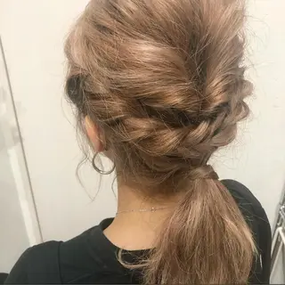 ミディアム mina .のヘアスタイル