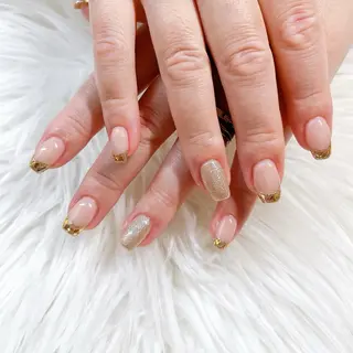 ネイル 根津 綾子のネイルデザイン