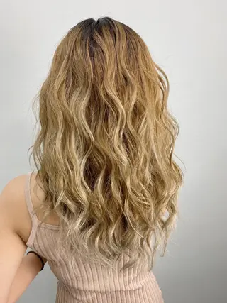 ロング カラー 🧡可愛い色落ち🧡 ハイトーン特化🧡のヘアスタイル