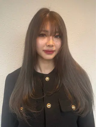 ロング 西田 朋華のヘアスタイル