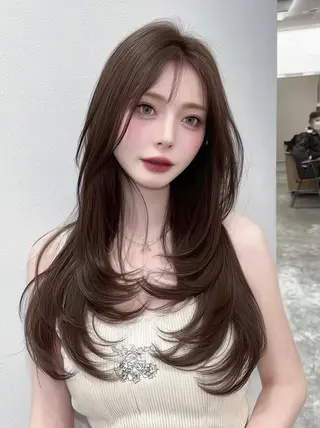 ロング MAO🖤レイヤー /髪質改善カラーのヘアスタイル