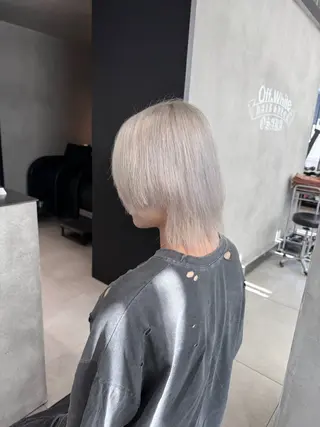 ショート 🇰🇷韓国風ハイ トーンKANA🖤のヘアスタイル