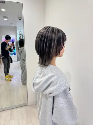 ショート カラー 雅/ダブルカラー/ 白髪ぼかしハイライトのヘアスタイル