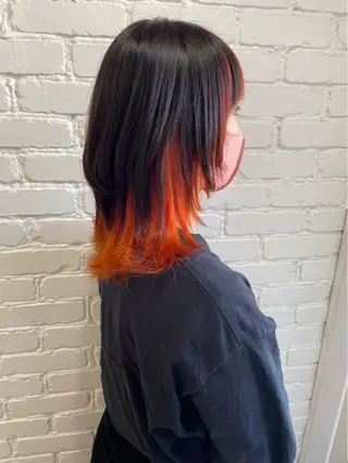 セミロング カラー 🌟デザインカラー 🌟コノミ🌟のヘアスタイル