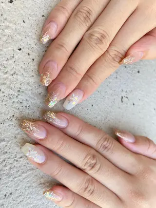 ミディアム ネイル ✴︎ Delightのネイルデザイン