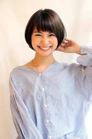 ショート カラー 羽田 ひろむのヘアスタイル