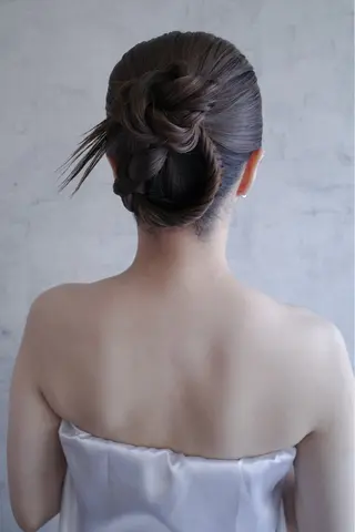 ロング ヘアアレンジ tukka soin KOBE所属・NAGI ヘアメイクのヘアスタイル