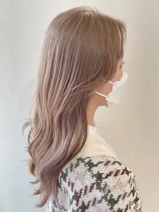 カラー ベージュ/ Yunaのヘアスタイル