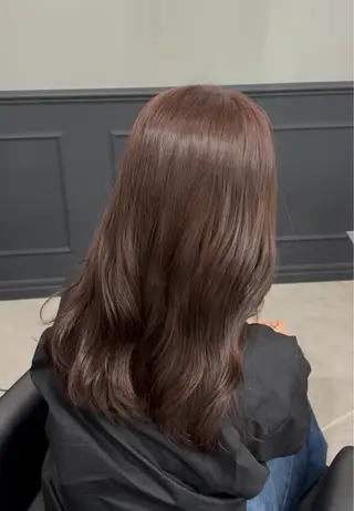 カラー 長谷川 さくらのヘアスタイル