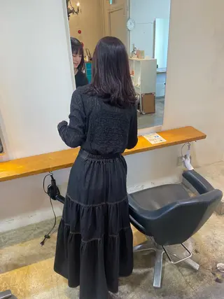 ミディアム カラー MIOベージュカラー 柔らかいカラーのヘアスタイル