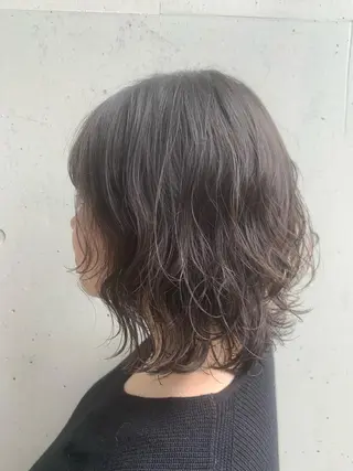 ミディアム パーマ 井上 佳奈のヘアスタイル
