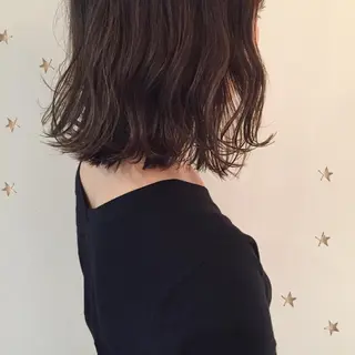 ミディアム カラー 市川 千夏のヘアスタイル