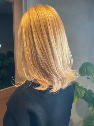 ミディアム サ チのヘアスタイル