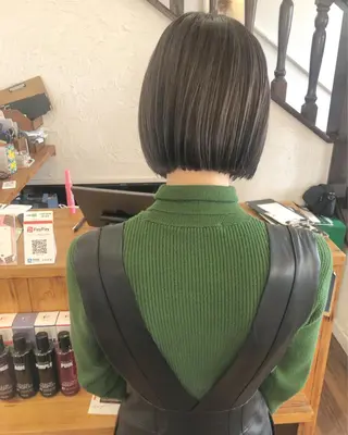 ショート カラー 江原 彩華のヘアスタイル