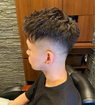 ショート メンズ 岡本 宗士のヘアスタイル