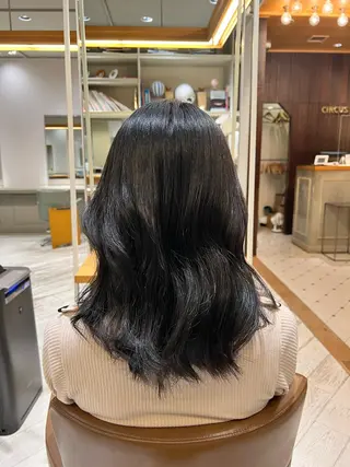 ミディアム カラー 似合わせカット /宮本セナのヘアスタイル