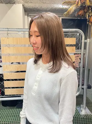 セミロング カラー 狩野 羅夢のヘアスタイル