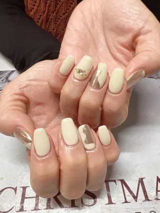 ネイル ガレンドウ 白澤 愛子のネイルデザイン