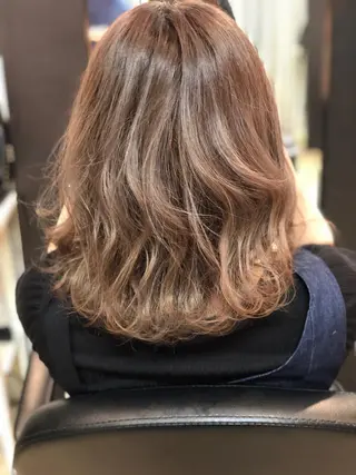 ミディアム カラー 髪質改善韓国レイヤー カット内田智大のヘアスタイル