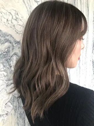 ロング カラー 藤井 さと実のヘアスタイル