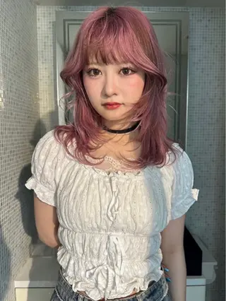 セミロング カラー ヘアアレンジ MIYU/ケアブリ ーチカラー／デザインのヘアスタイル