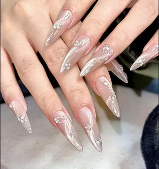 ネイル Pure&Rich Nailのネイルデザイン