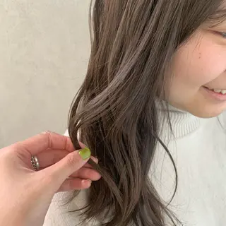 セミロング カラー 🪐脱白髪染め 🪐松尾菜々美のヘアスタイル