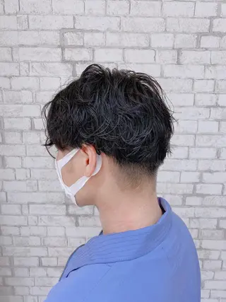 ショート パーマ ヘアアレンジ メンズ ブリーチなし艶カラー 東家のヘアスタイル