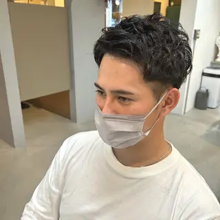 パーマ メンズ 綿貫 美雪のヘアスタイル