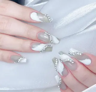 ネイル M🌷nail 長さだし専門店のネイルデザイン