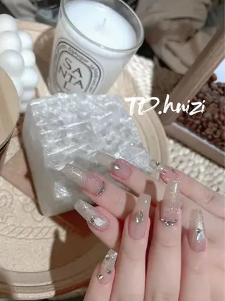 セミロング めぐみのネイルサロン スタッフ練習のネイルデザイン