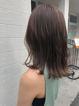 ミディアム カラー ，comma momoka🪄のヘアスタイル