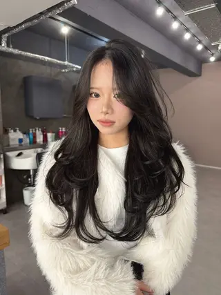 ロング Ruika/海外ヘア /レイヤーカットのヘアスタイル